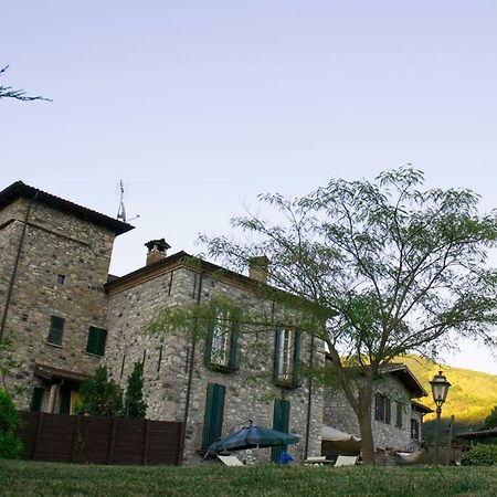 La Torretta Bobbio Acomodação com café da manhã Exterior foto
